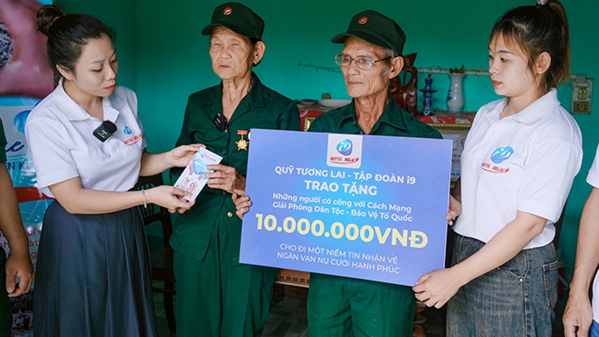 Đội ngũ hỗ trợ khách hàng RIKVIP chuyên nghiệp